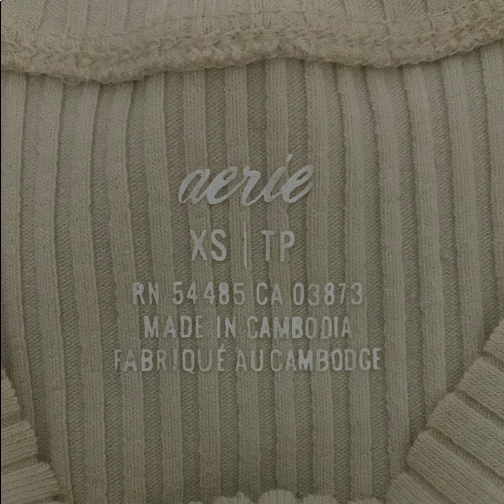 Arie Cream Ribbed Muscle Tee - Picture 2 of 2